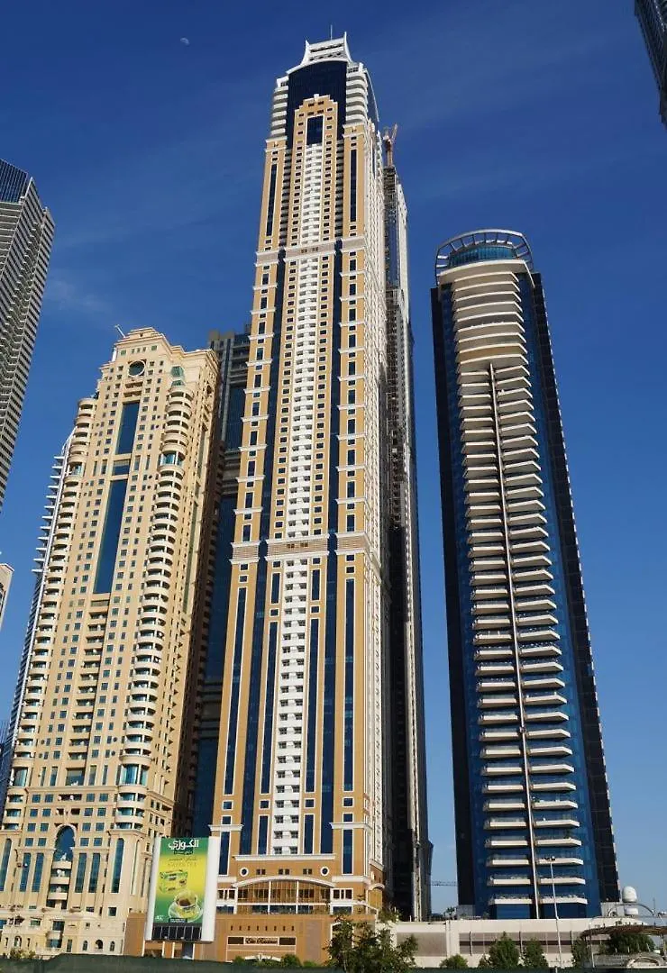 Ensuite Rooms In Coliving Apartments In Marina Dubai
