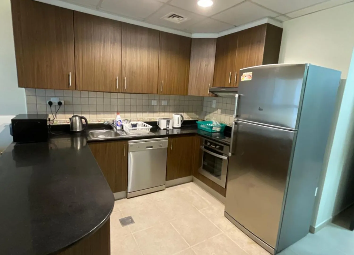 Ensuite Rooms In Coliving Apartments In Marina Dubai