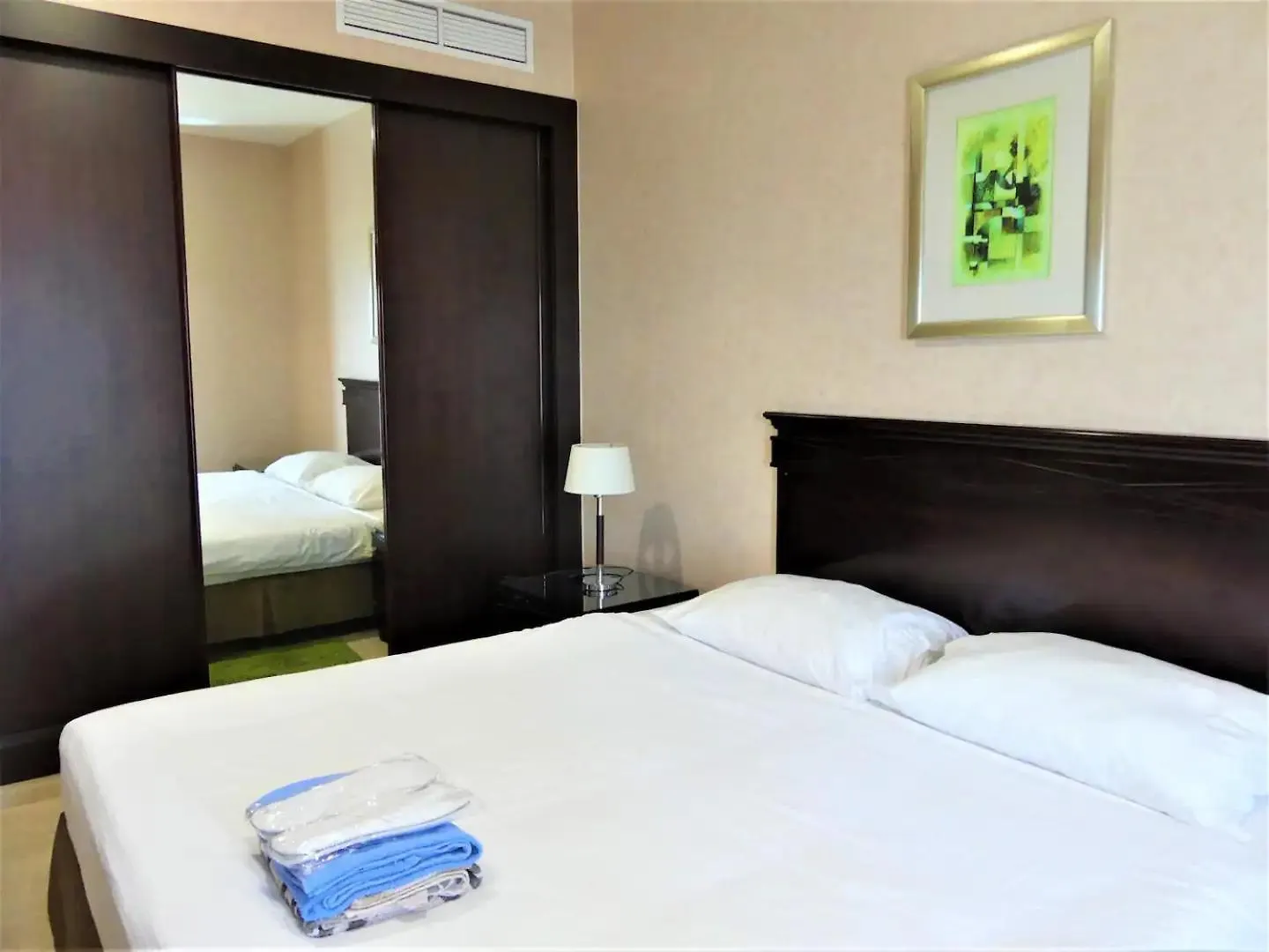 Rum i privatbostad Ensuite Rooms In Coliving Apartments In Marina Dubai