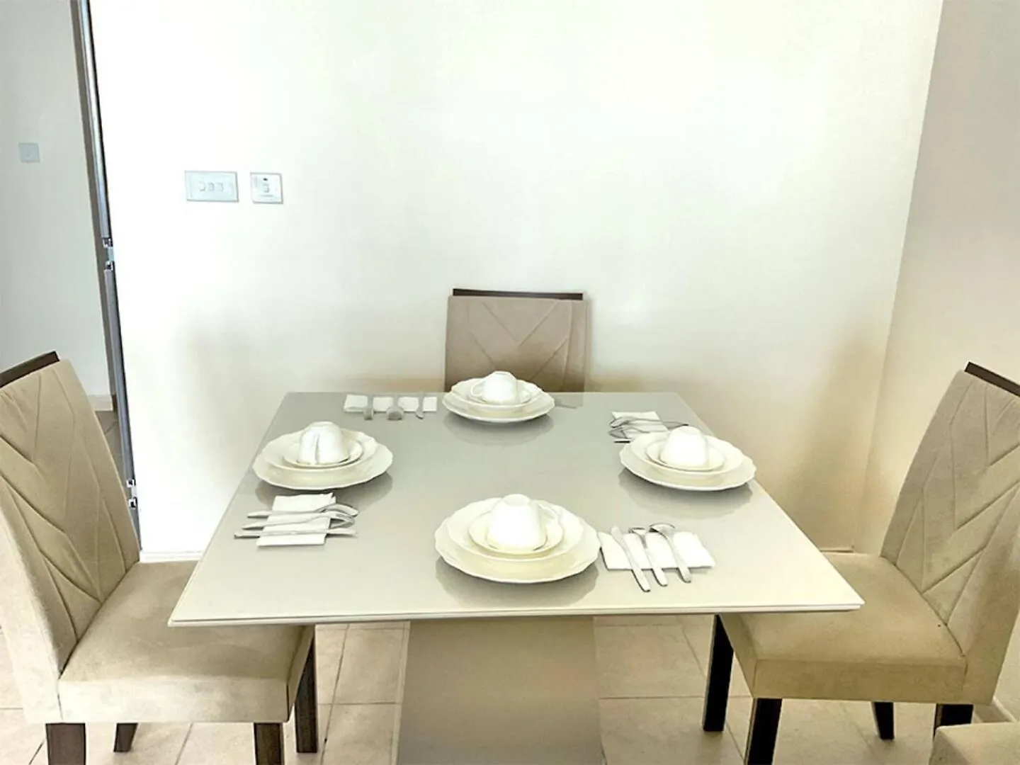 Homestay Ensuite Rooms In Coliving Apartments In Marina Dubai