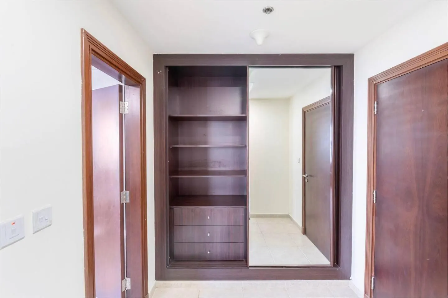 Ensuite Rooms In Coliving Apartments In Marina Dubai Homestay