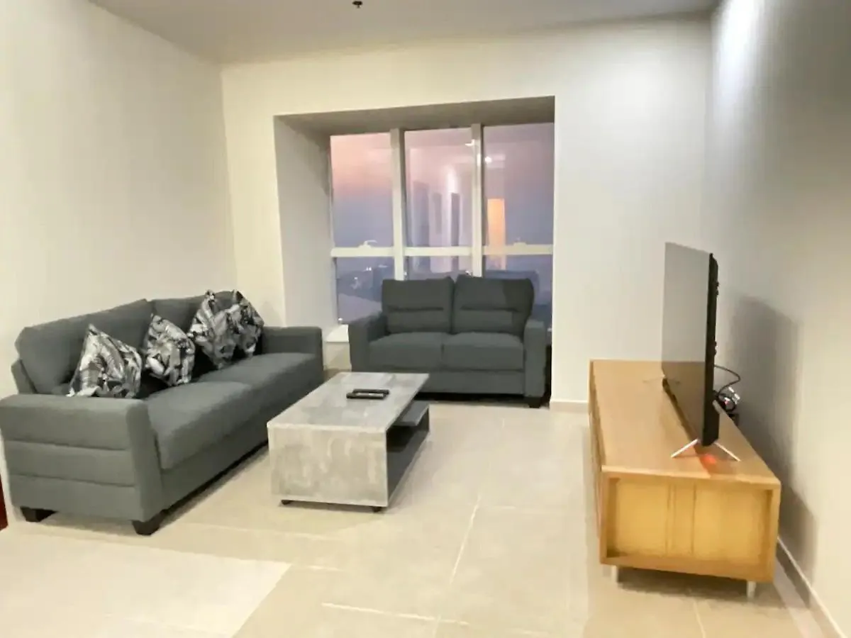 Ensuite Rooms In Coliving Apartments In Marina Dubai United Arab Emirates