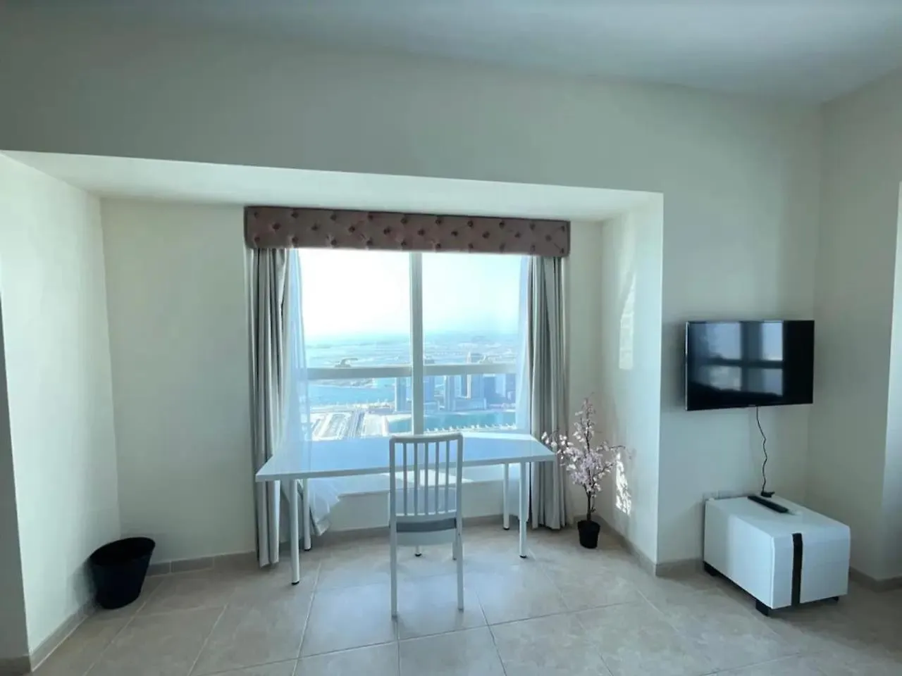 Homestay Ensuite Rooms In Coliving Apartments In Marina Dubai