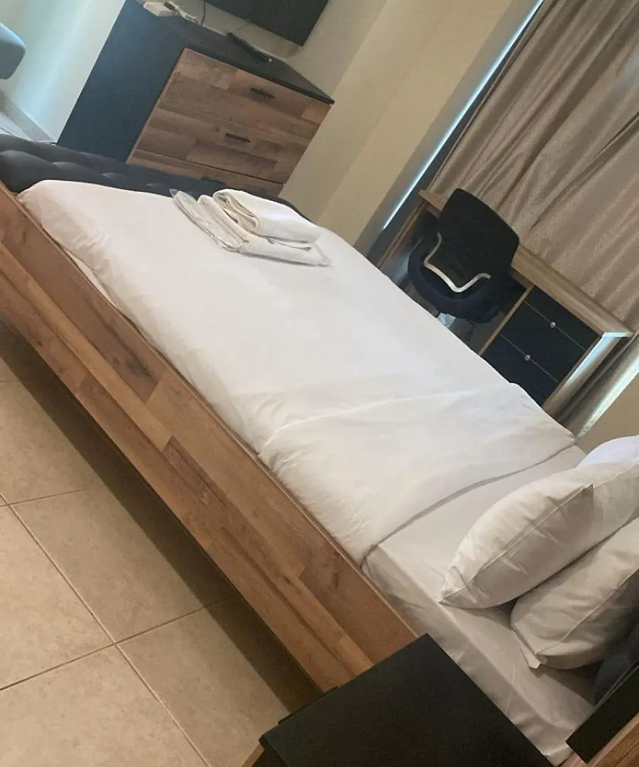 Ensuite Rooms In Coliving Apartments In Marina Dubai Homestay