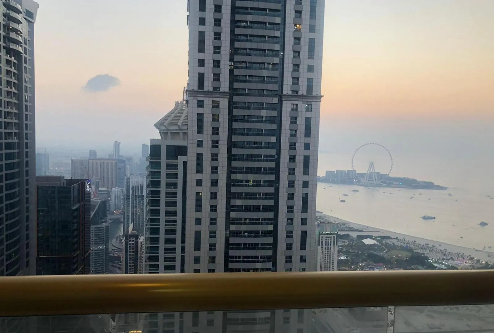 Homestay Ensuite Rooms In Coliving Apartments In Marina Dubai